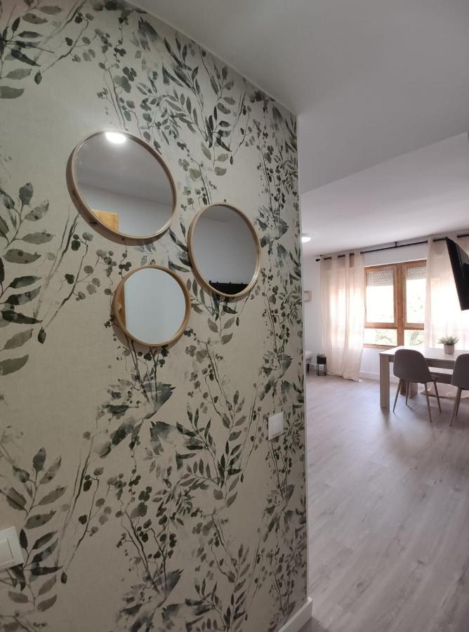 Apartamento Collarada Хака Екстериор снимка